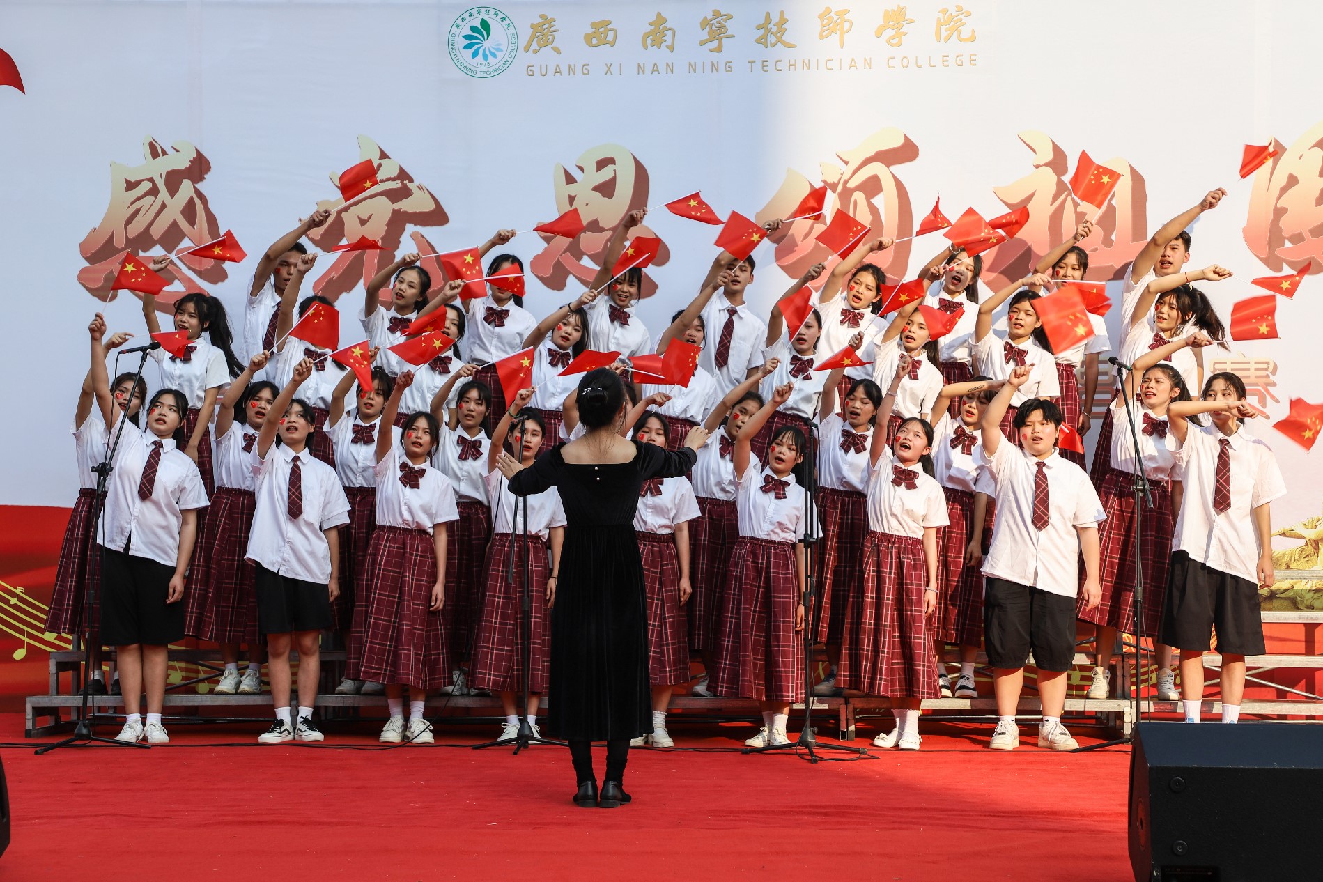 合唱比赛现场 (8).JPG
