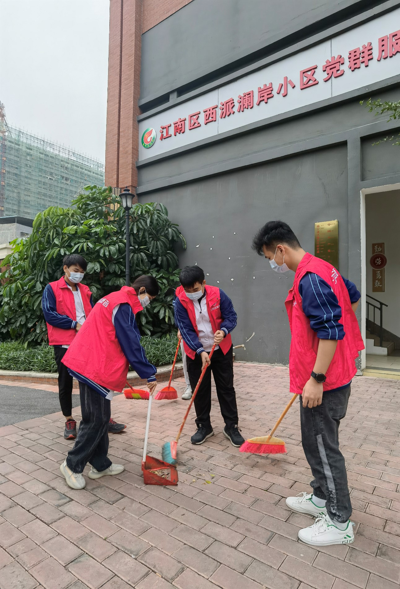 社区清洁行动.jpg 社区清洁行动.jpg