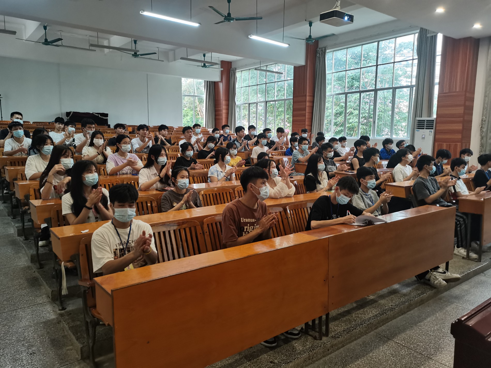 “青少年心理健康”主题培训会4.jpg