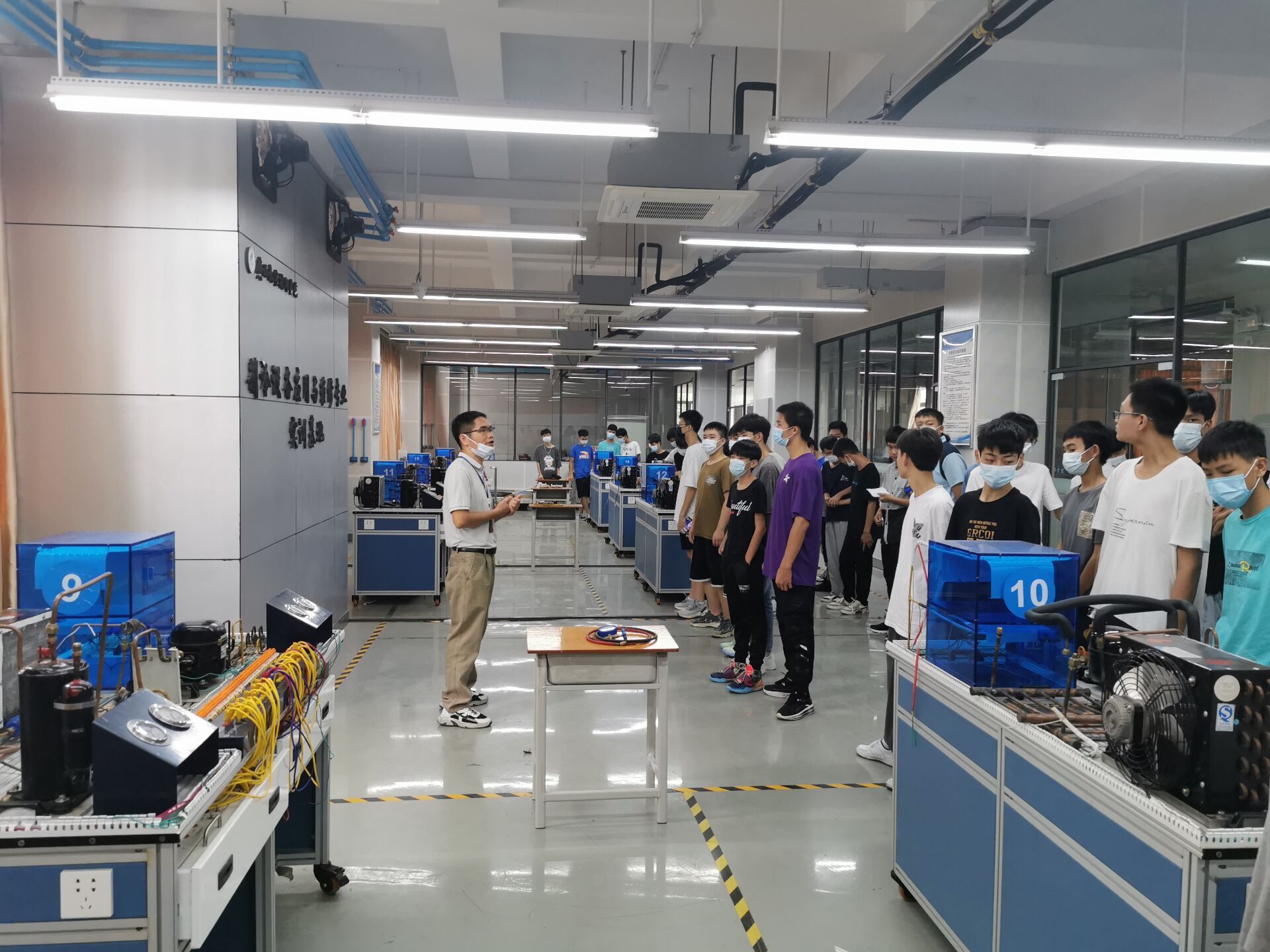 入学专业教育图片.jpg 入学专业教育图片.jpg