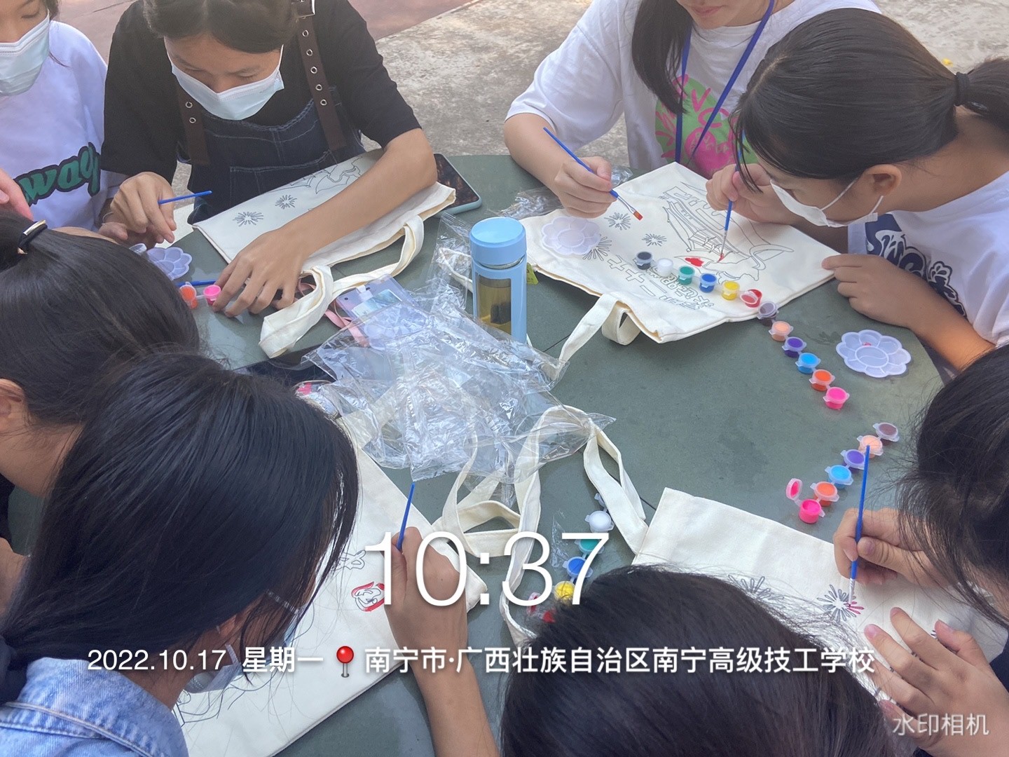 学生彩绘帆布袋.png