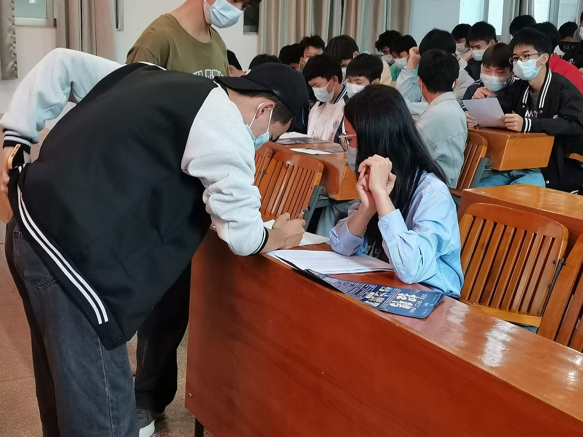 微信图片_20221101144818.jpg 微信图片_20221101144818.jpg