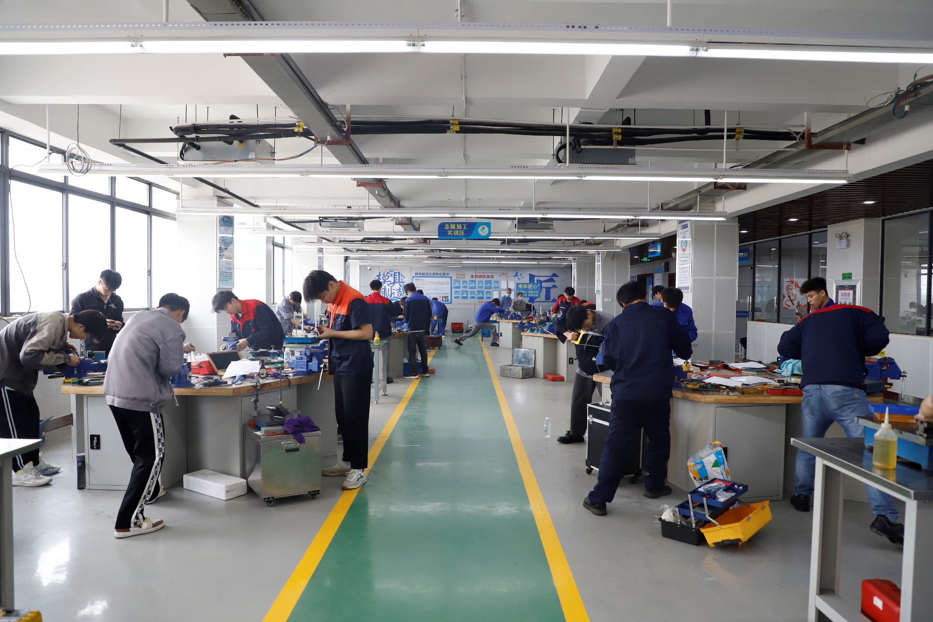 图为比赛现场 (2).JPG 图为比赛现场 (2).JPG