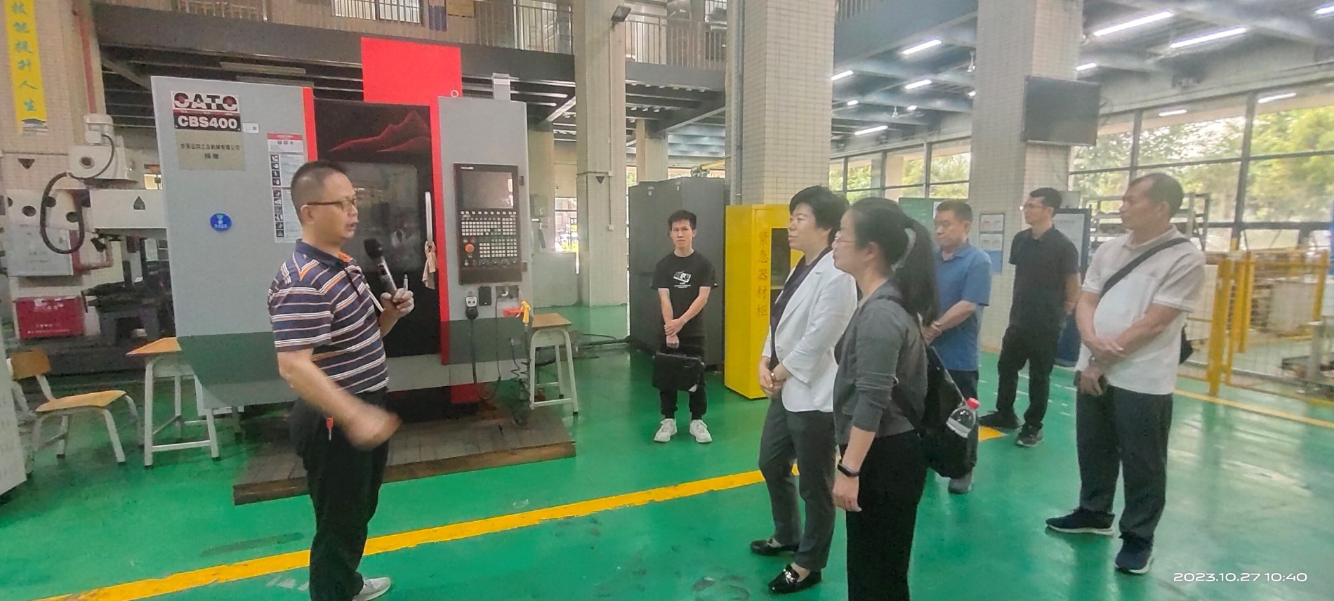 在广东机电职业技术学院参观.jpg