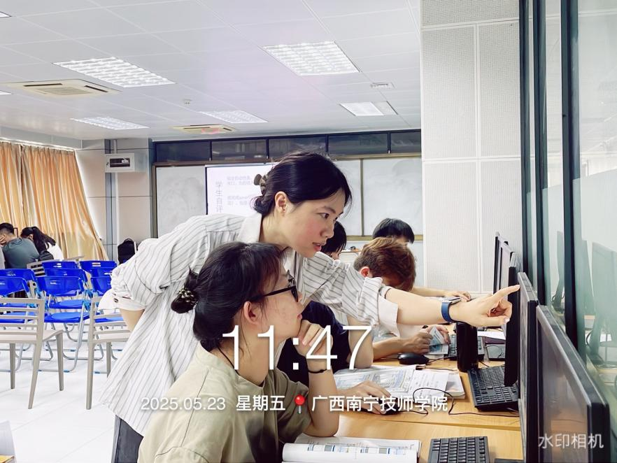 机电工程系党支部“党员示范课”教学活动现场.png 机电工程系党支部“党员示范课”教学活动现场.png