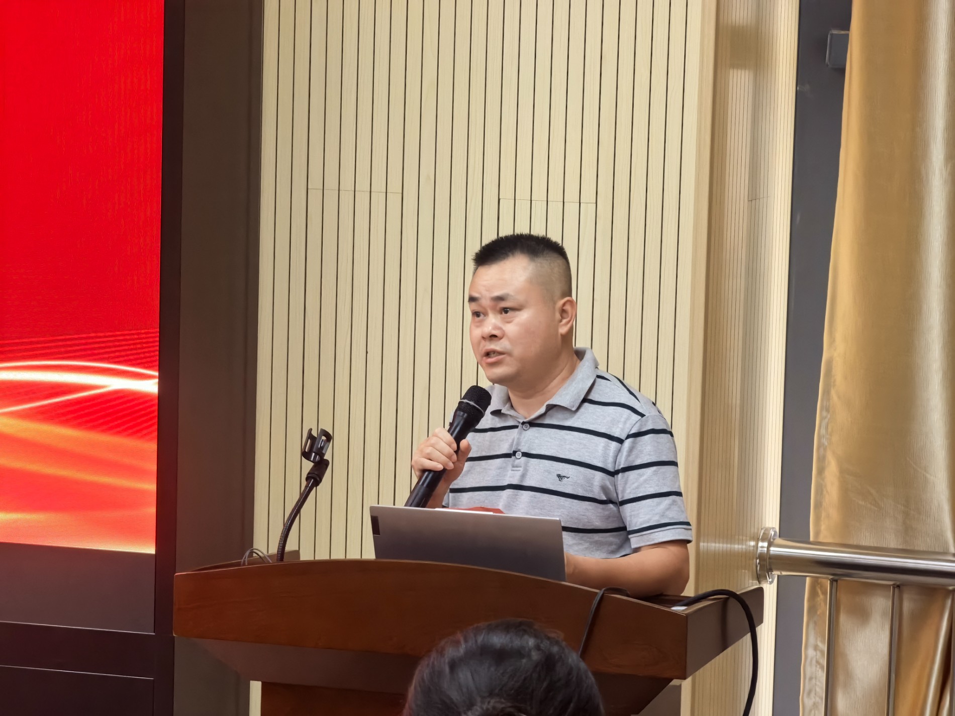 学院党委副书记唐祯煌讲话.jpg